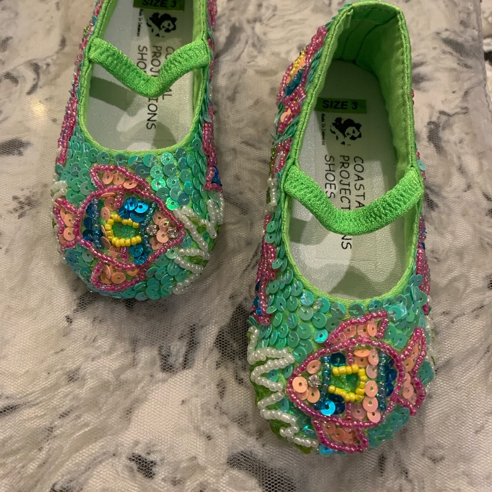 Toddler shoes, size 3